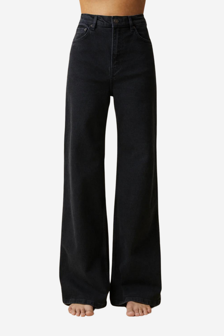 Trevi Jeans Black 2 Weeks