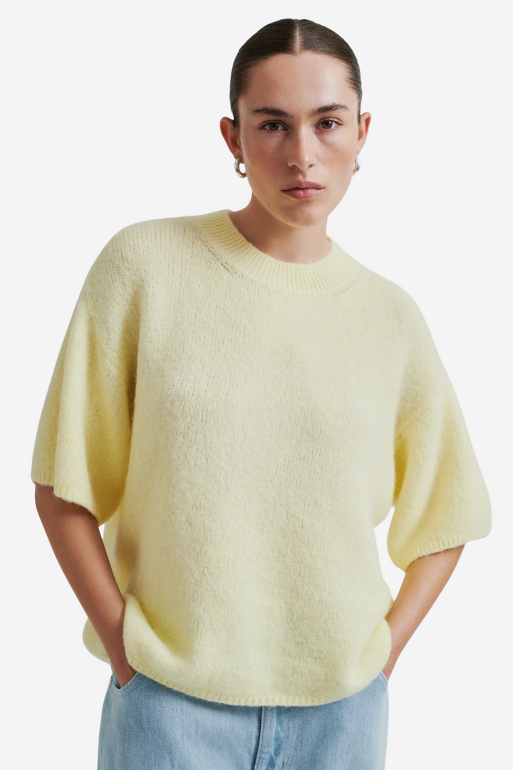 Wanda Knit O-Neck Anise Flower