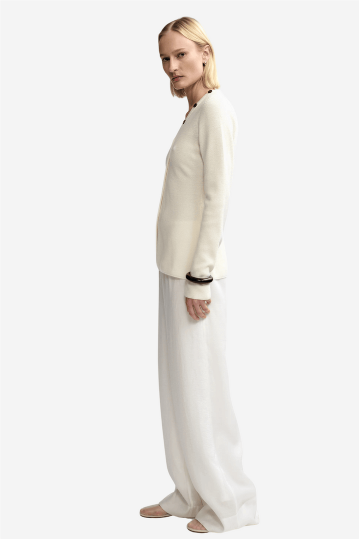 Christian Aks Genser & Cardigan Freja Merino Cardigan Eggshell