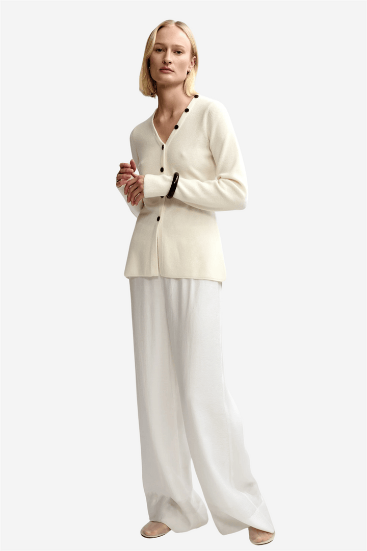 Christian Aks Genser & Cardigan Freja Merino Cardigan Eggshell