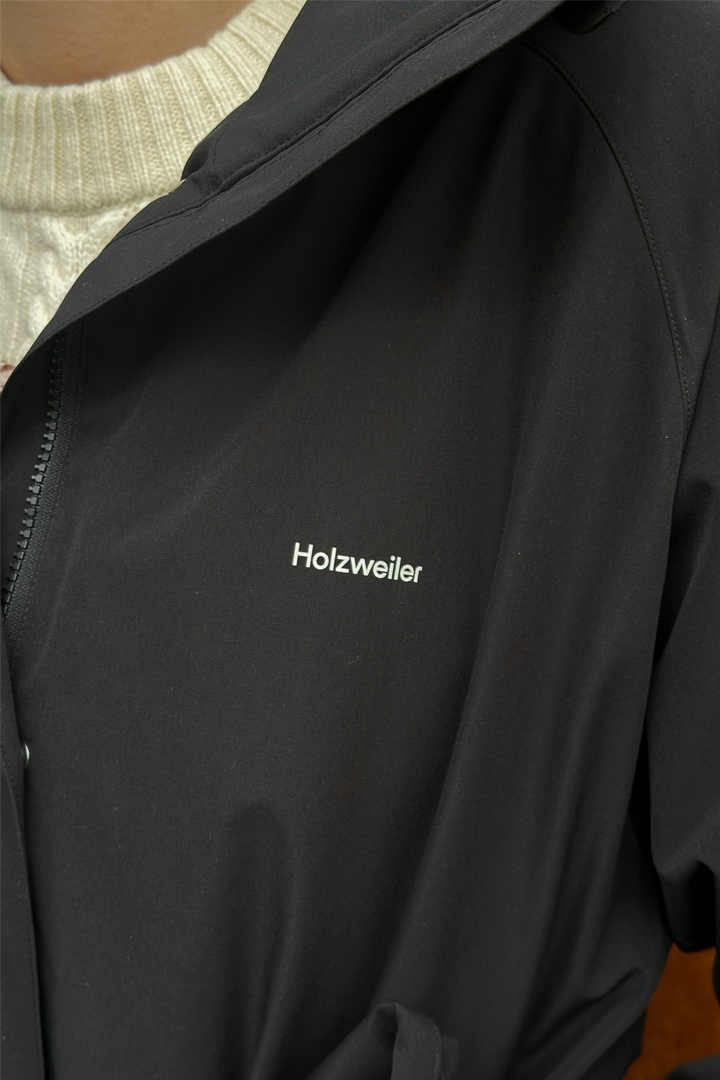 Flow Belt Jacket Black