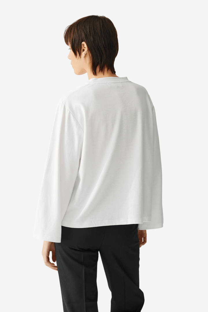 Julie Josephine Genser & Cardigan Amanda Longsleeve White