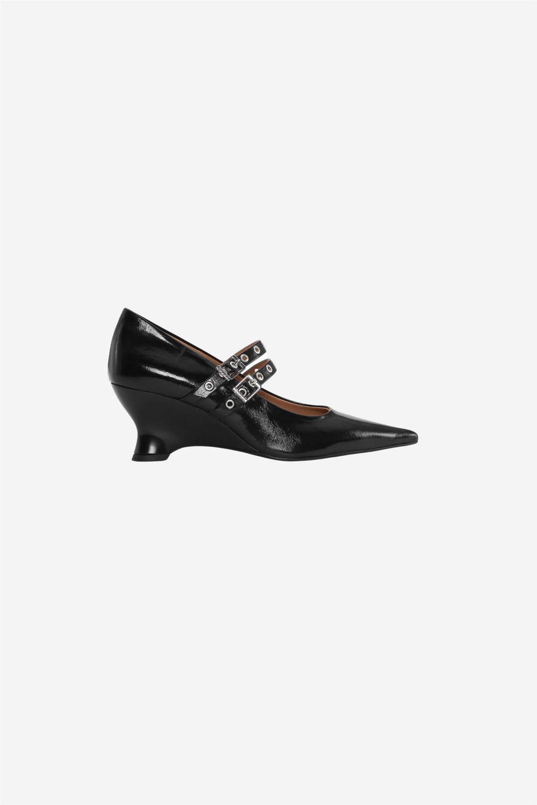 Eyelets low wedge pump naplack black