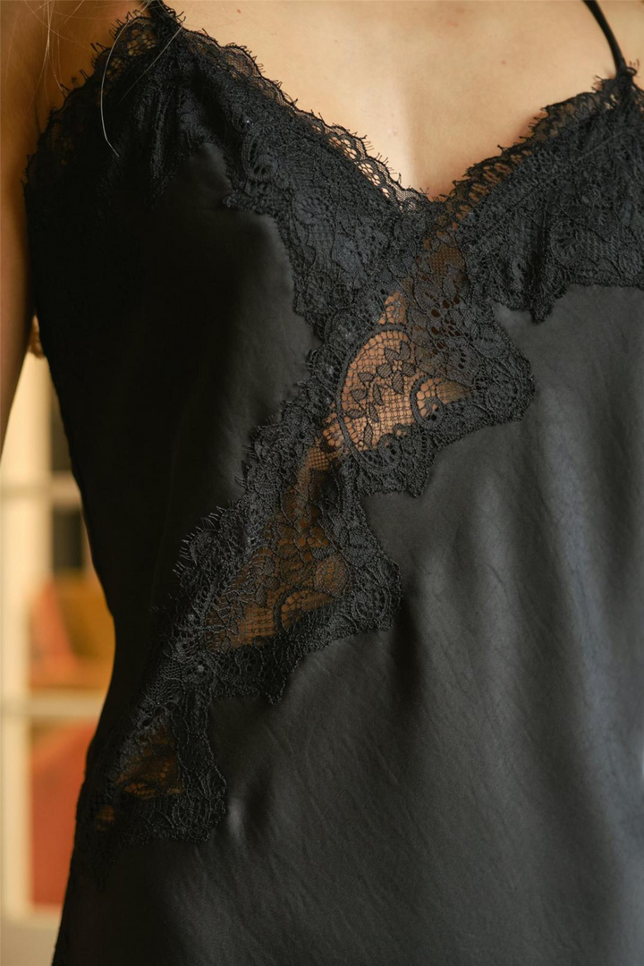 Viole Lace Top Black