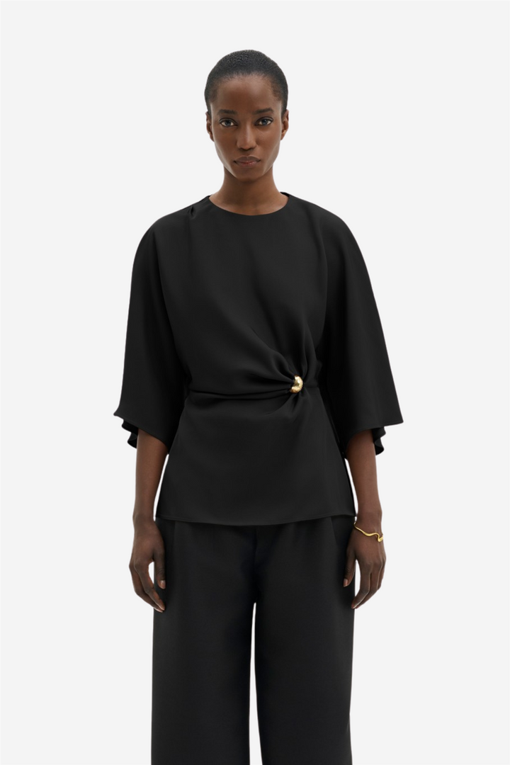 Zilla Brooch Detailed Blouse Black