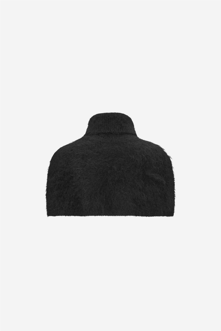 Sylvia Chunky Neck Black