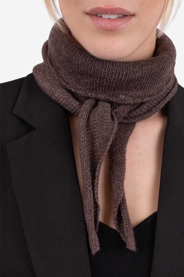 Misty Knit Scarf Dark Brown