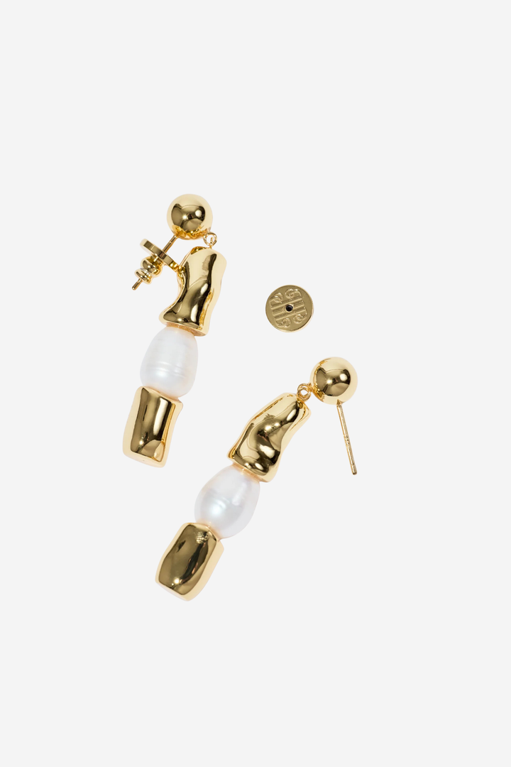 Lily Earrings Gold