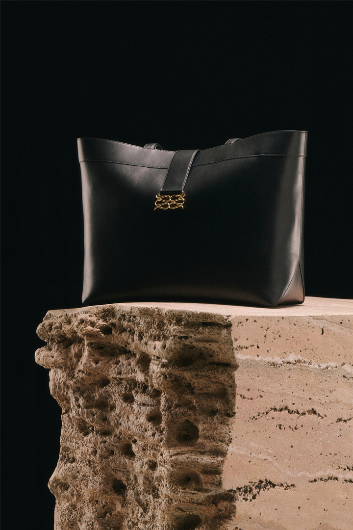 Monogram Grand Leather Tote Black