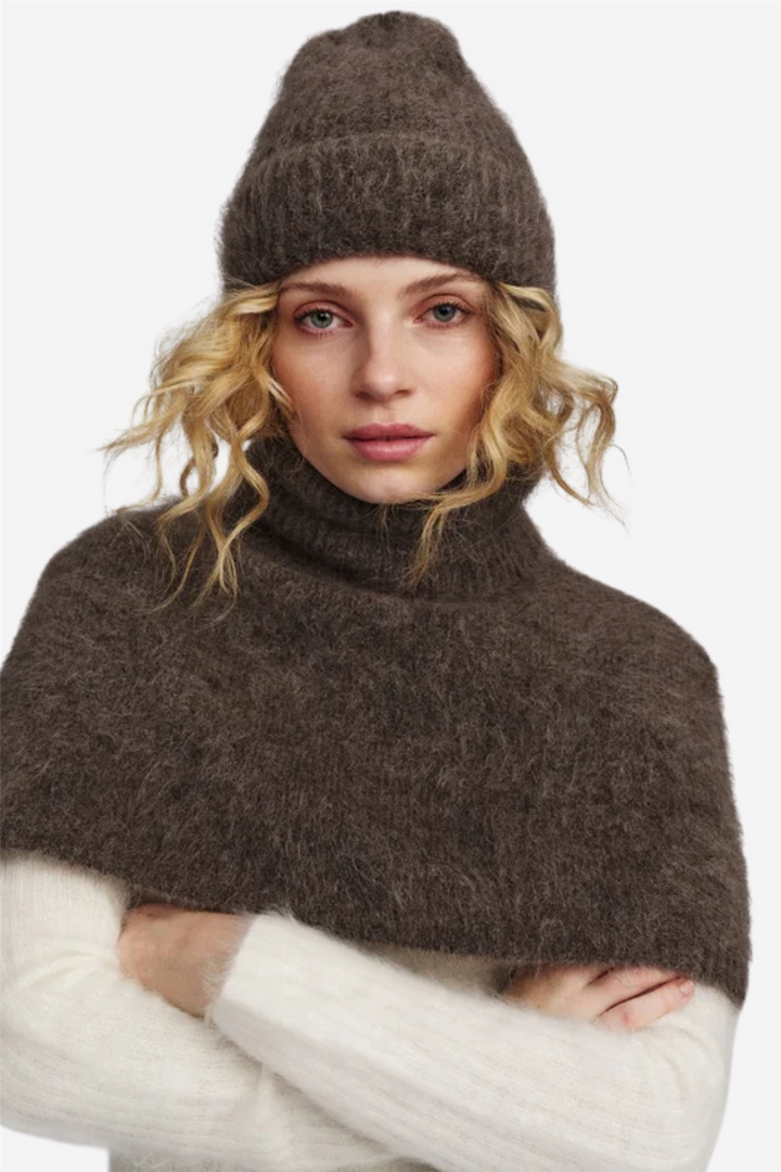 Sylvia Chunky Neck Brown