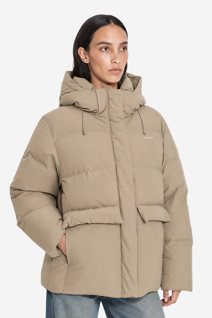 Besseggen Down Jacket Dk. Sand