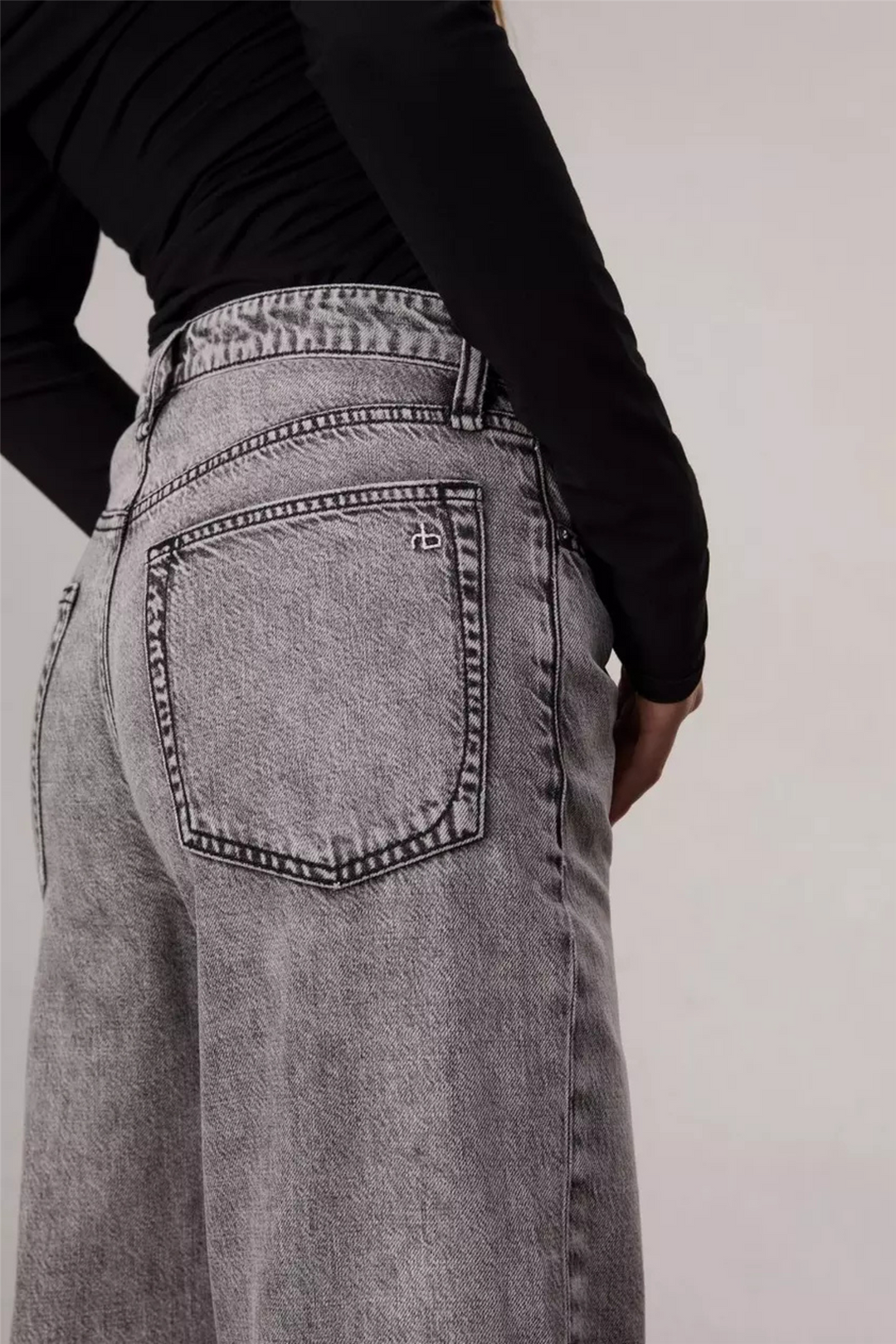 Featherweight Logan Mid-Rise Wide Leg