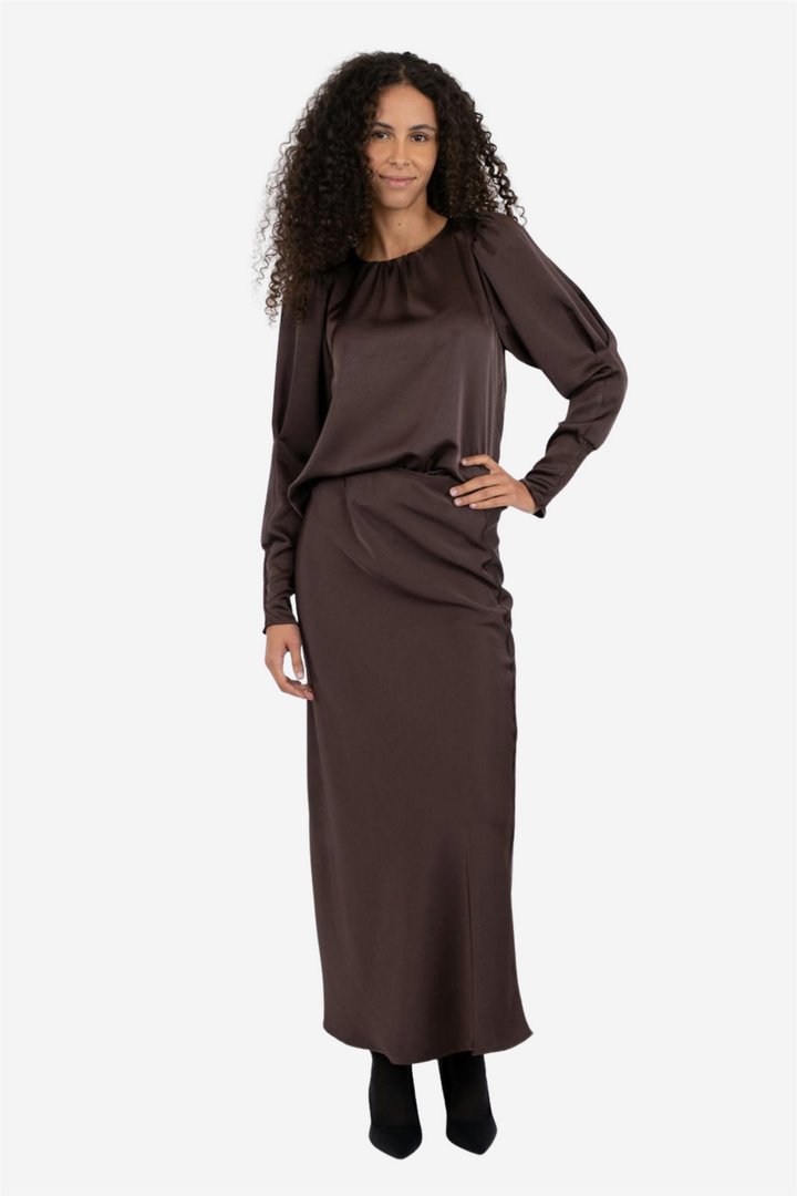 Vicky Heavy Sateen Skirt Dark Brown