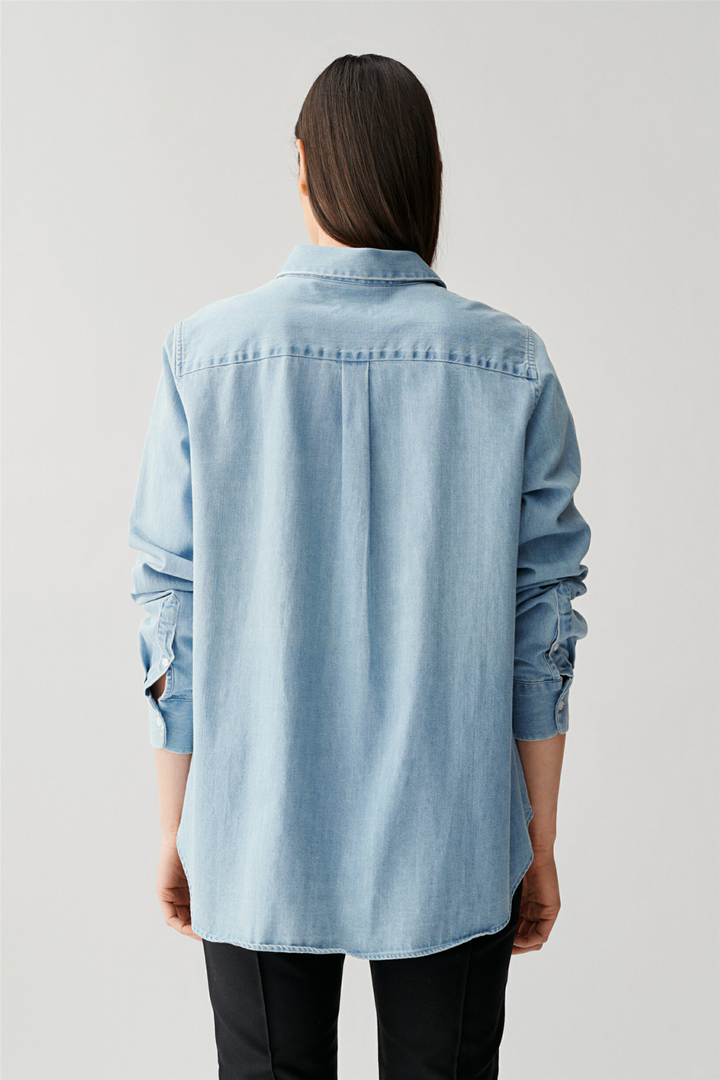 Sofie A-shape Oversized Shirt Light Stonewashed Denim