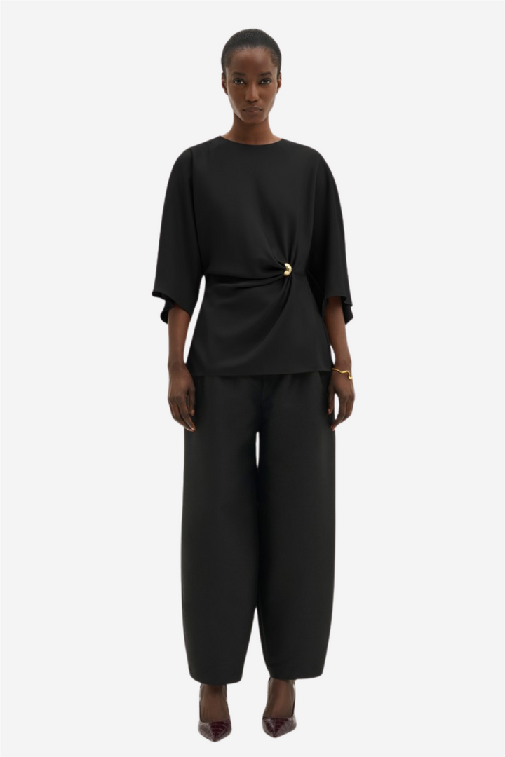 Zilla Brooch Detailed Blouse Black