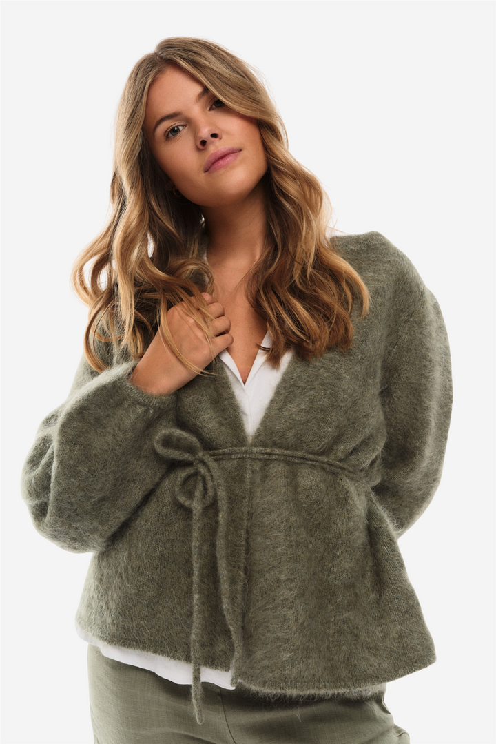 Fredrikke Chunky Cardigan Sage Green