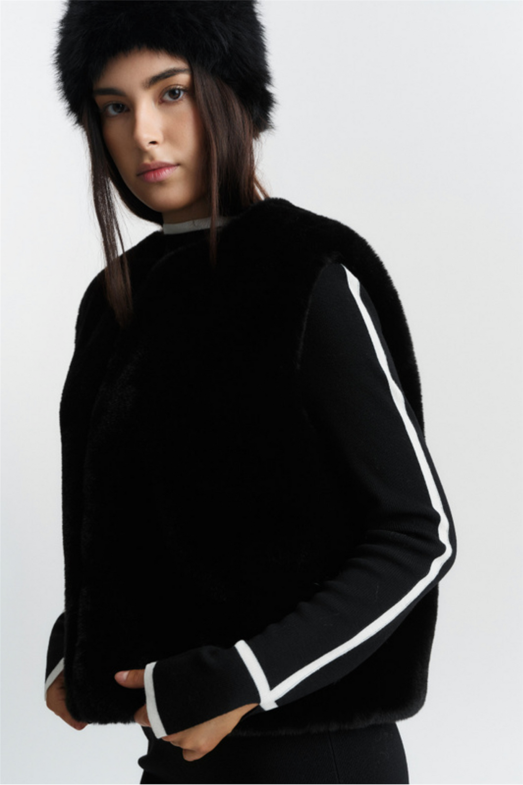 Norah Fake Fur Vest Black