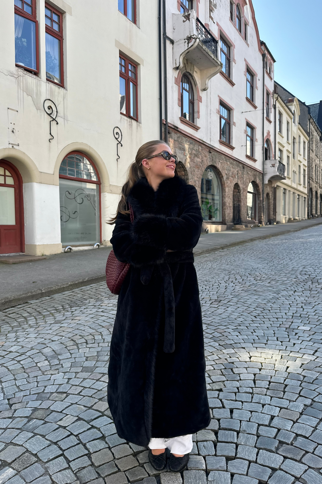 Caroline fake fur jacket Black