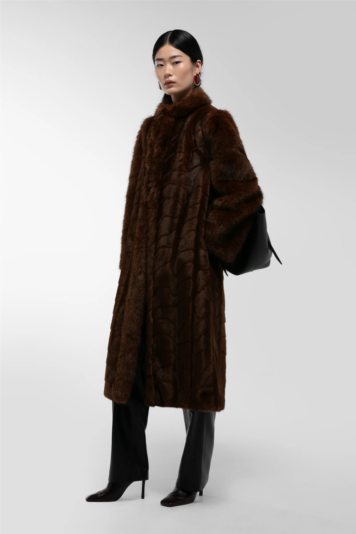 Betty Fur Coat Pine Cone