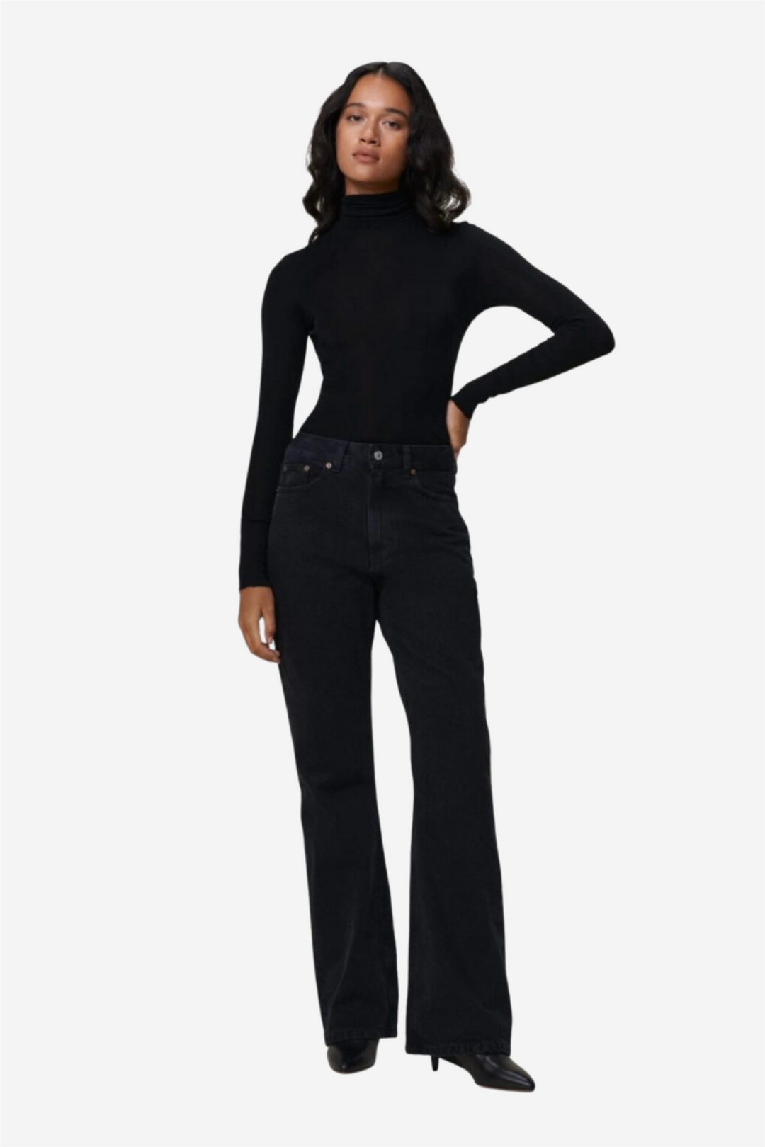 Ninette Main Black Dark Stone