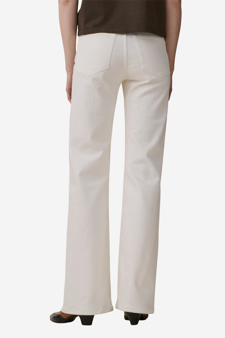 San Babila Natural White