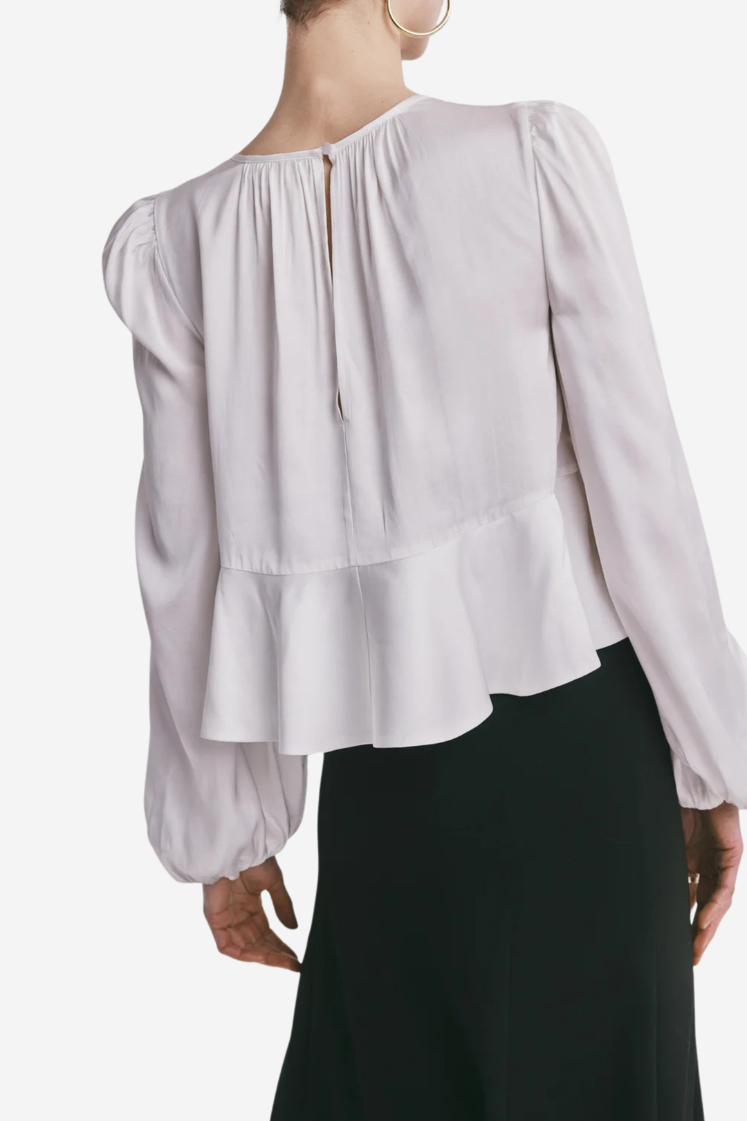 by TiMo Topper & t-skjorter Satin Flounce Off White