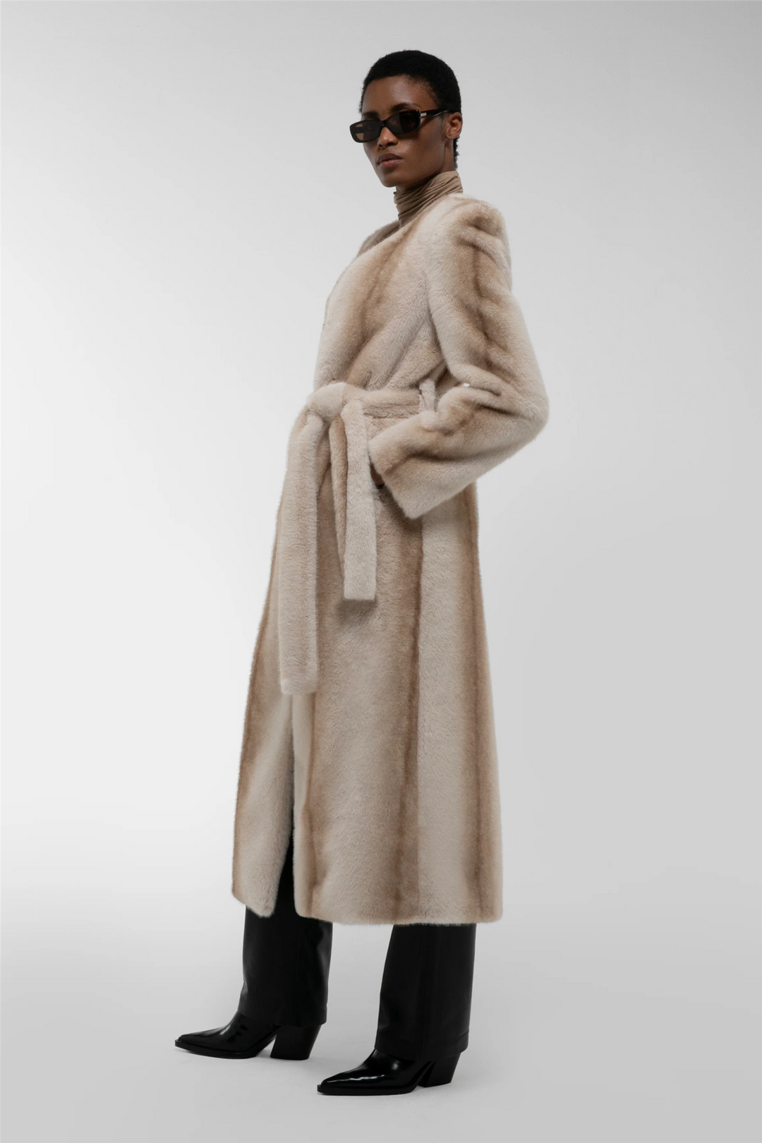 Olivia Creame Striped