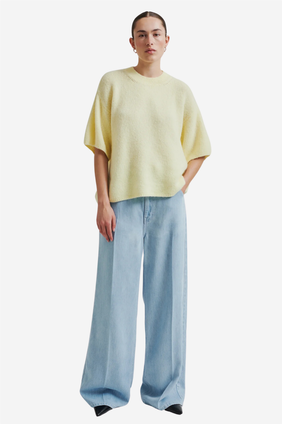 Wanda Knit O-Neck Anise Flower