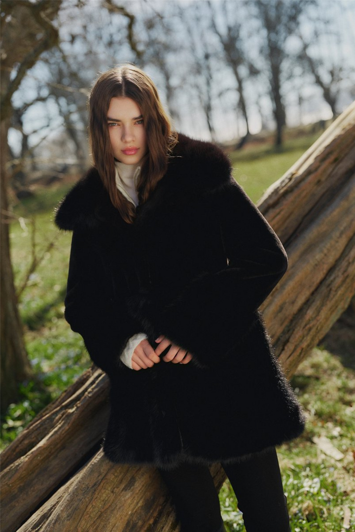 Anna Fake Fur Jacket Black