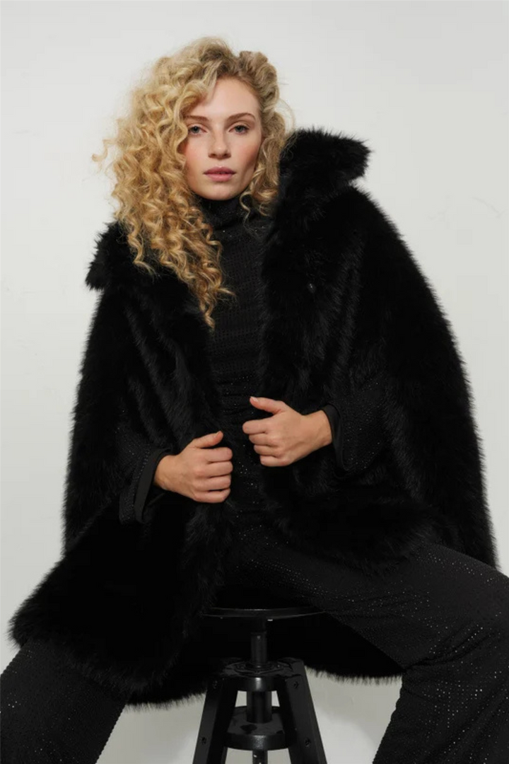 Mira Fake Fur Cape Black