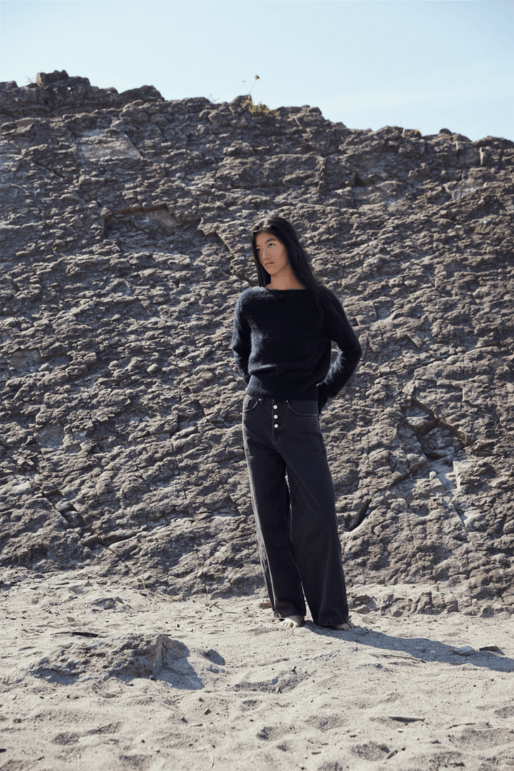 Envelope1976 Genser & Cardigan Cloud Knit Black