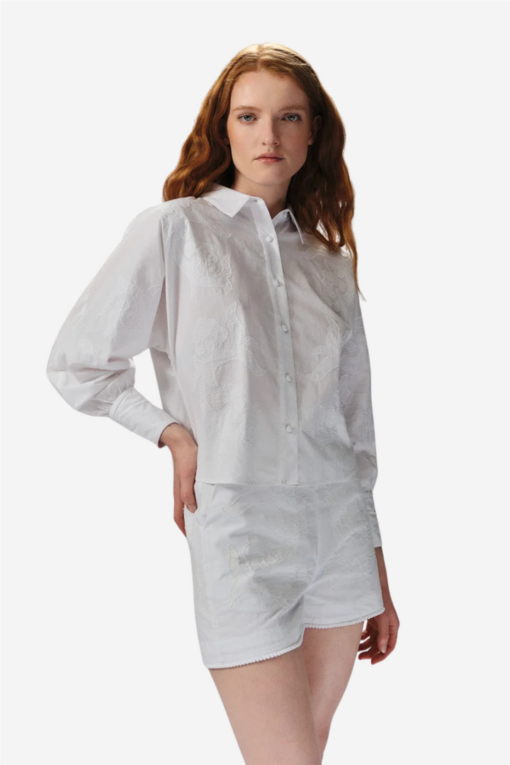 Leila Embroidery Shorts White