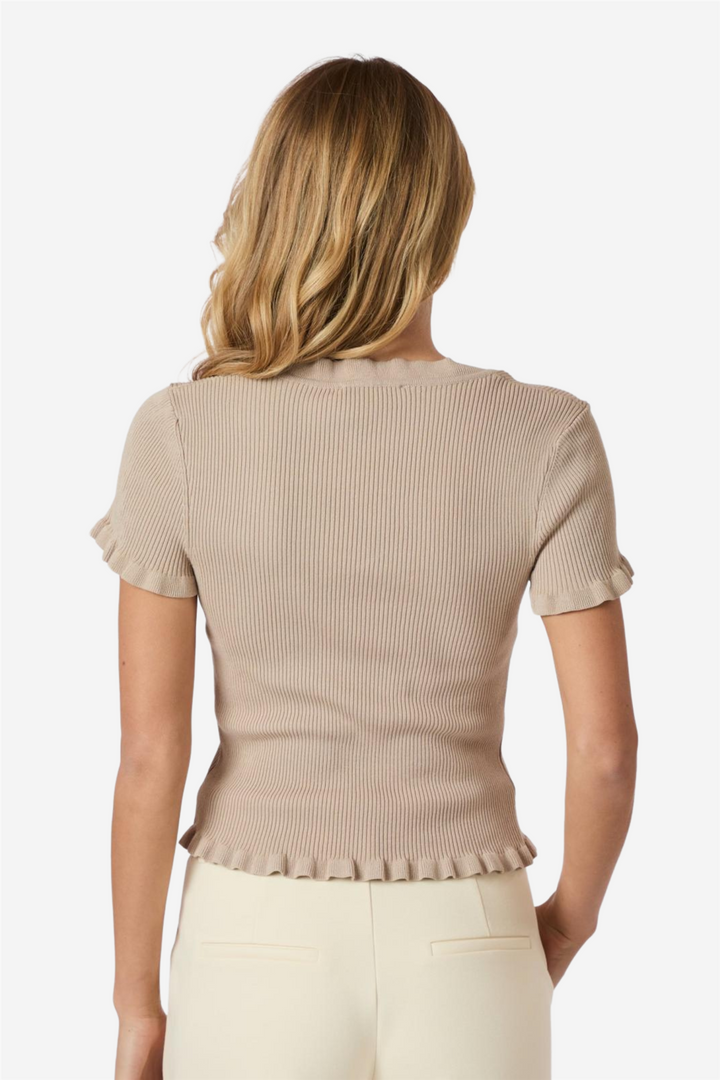 Esla frill knit tee sand