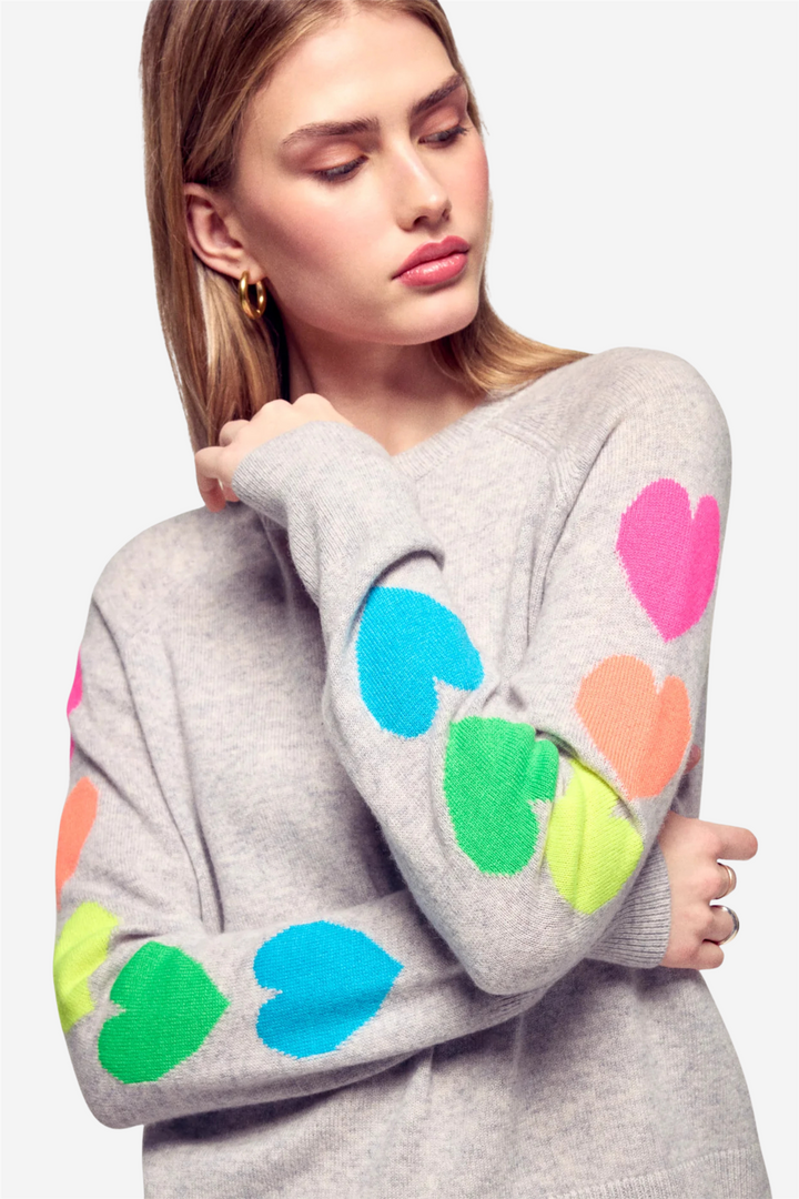 From Future Genser & Cardigan Multicolor Heart Sweater Light Heather Gray
