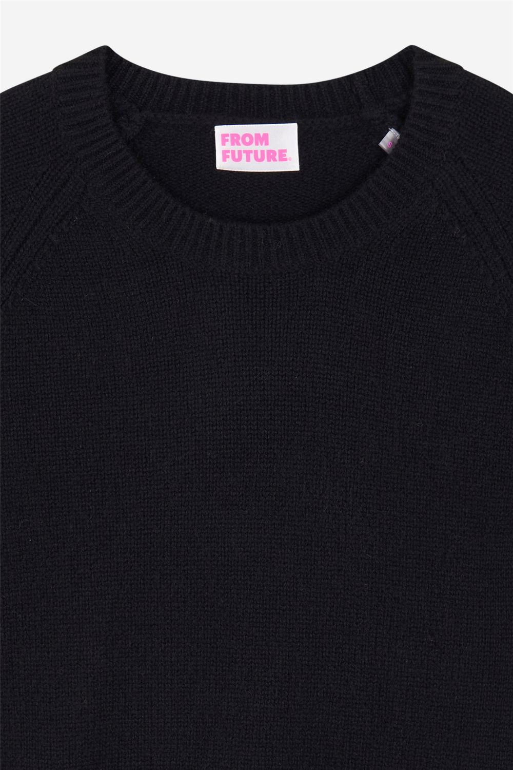 From Future Genser & Cardigan Sweater Crewneck Raglan Noir
