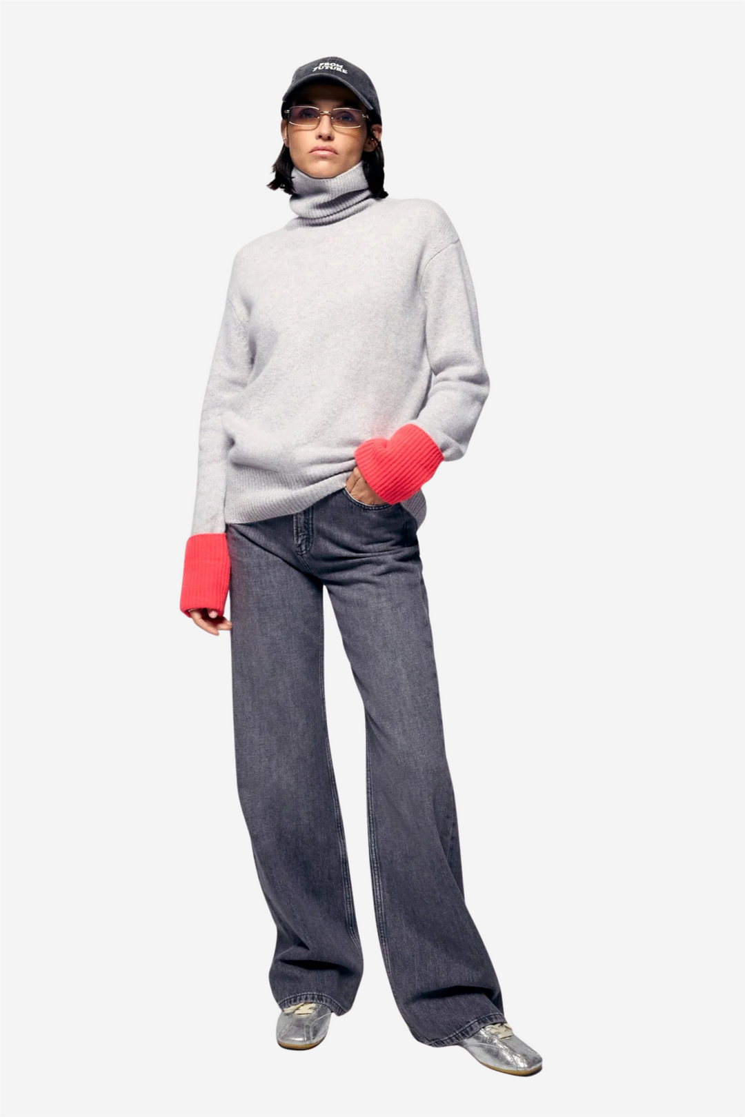 From Future Genser & Cardigan Turtleneck Sweater Light Heather Gray