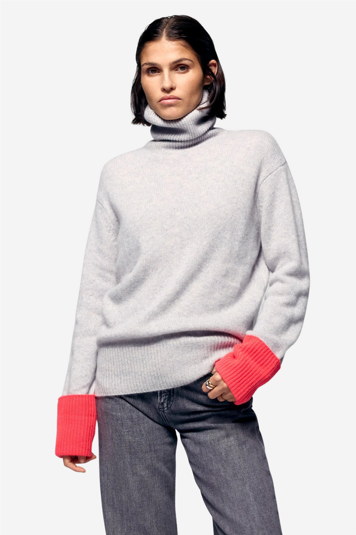 From Future Genser & Cardigan Turtleneck Sweater Light Heather Gray