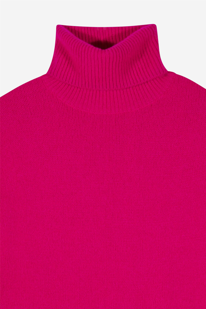 From Future Genser & Cardigan Turtleneck Sweater Raspberry Pink
