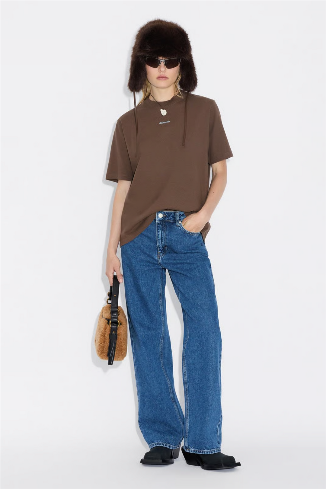 Holzweiler Topper & t-skjorter Kjerag National Tee Brown