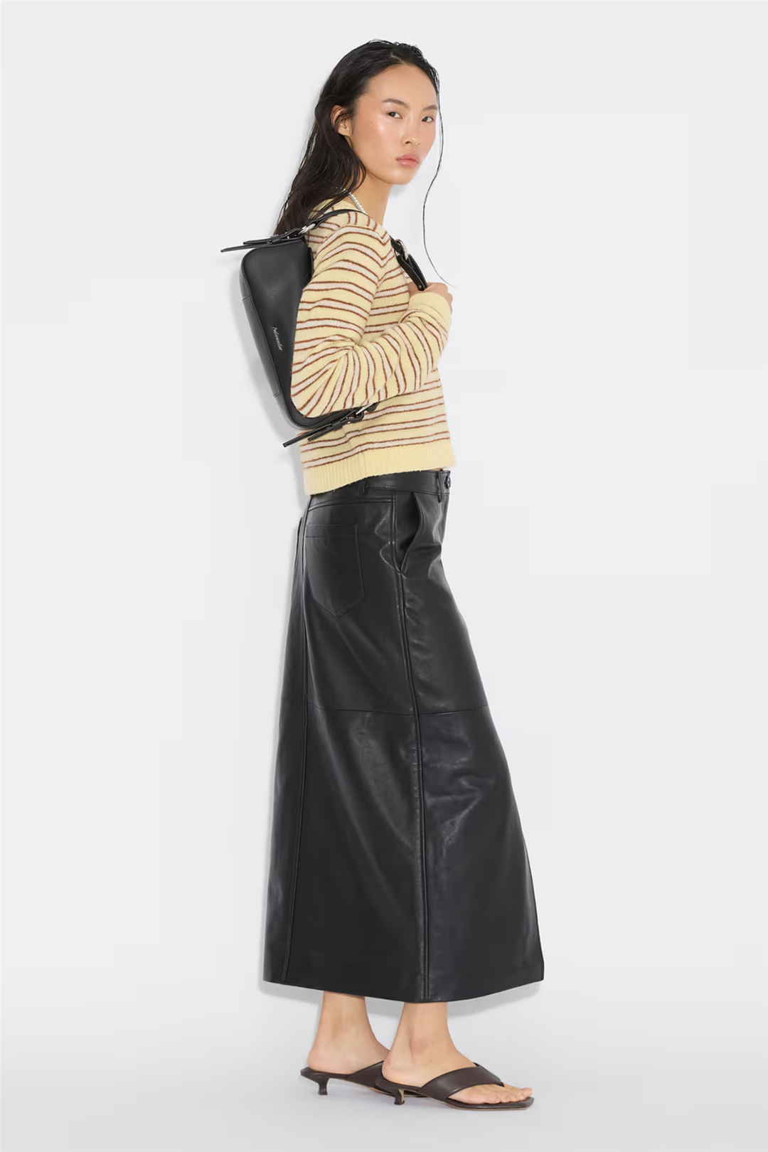 Holzweiler Vesker Bud Leather Bag Slim Black