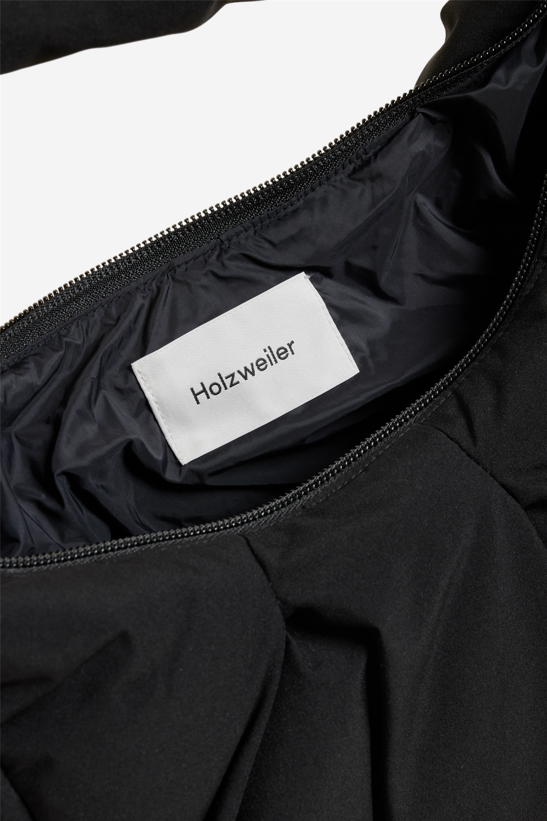 Holzweiler Vesker Cocoon Down Carry Bag