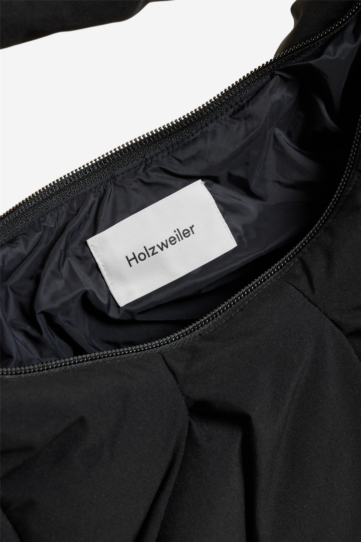 Holzweiler Vesker Cocoon Down Carry Bag