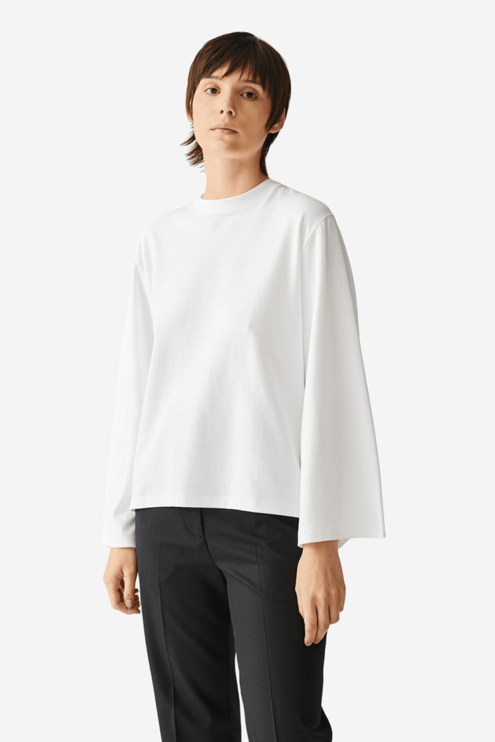 Julie Josephine Genser & Cardigan Amanda Longsleeve White