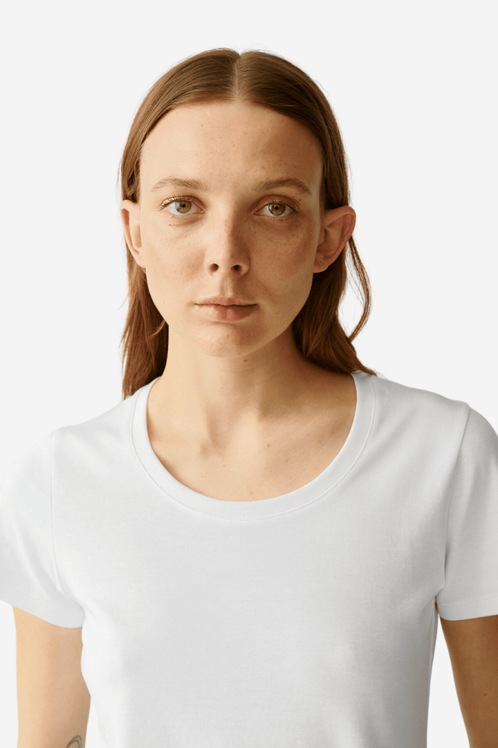 Julie Josephine T-skjorte Ane Deep Roundneck T-shirt White