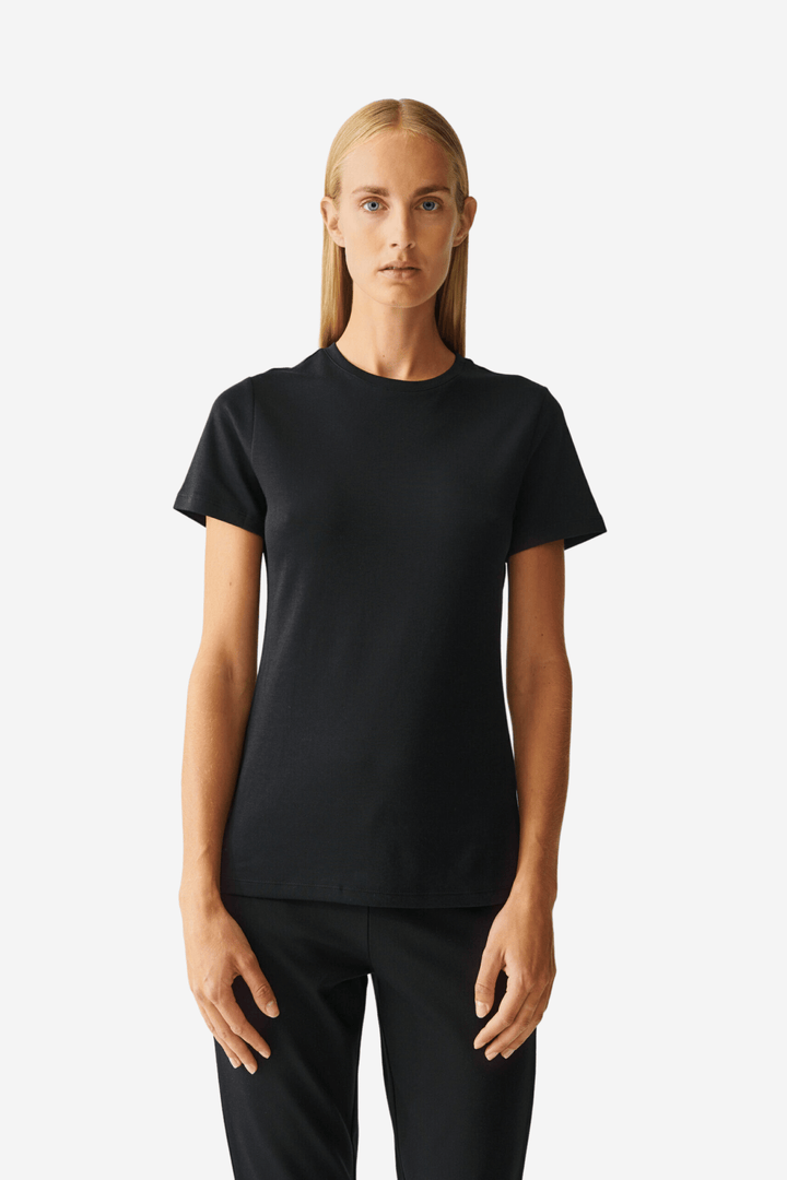Julie Josephine Topper & t-skjorter Agnes Roundneck T-Shirt Black