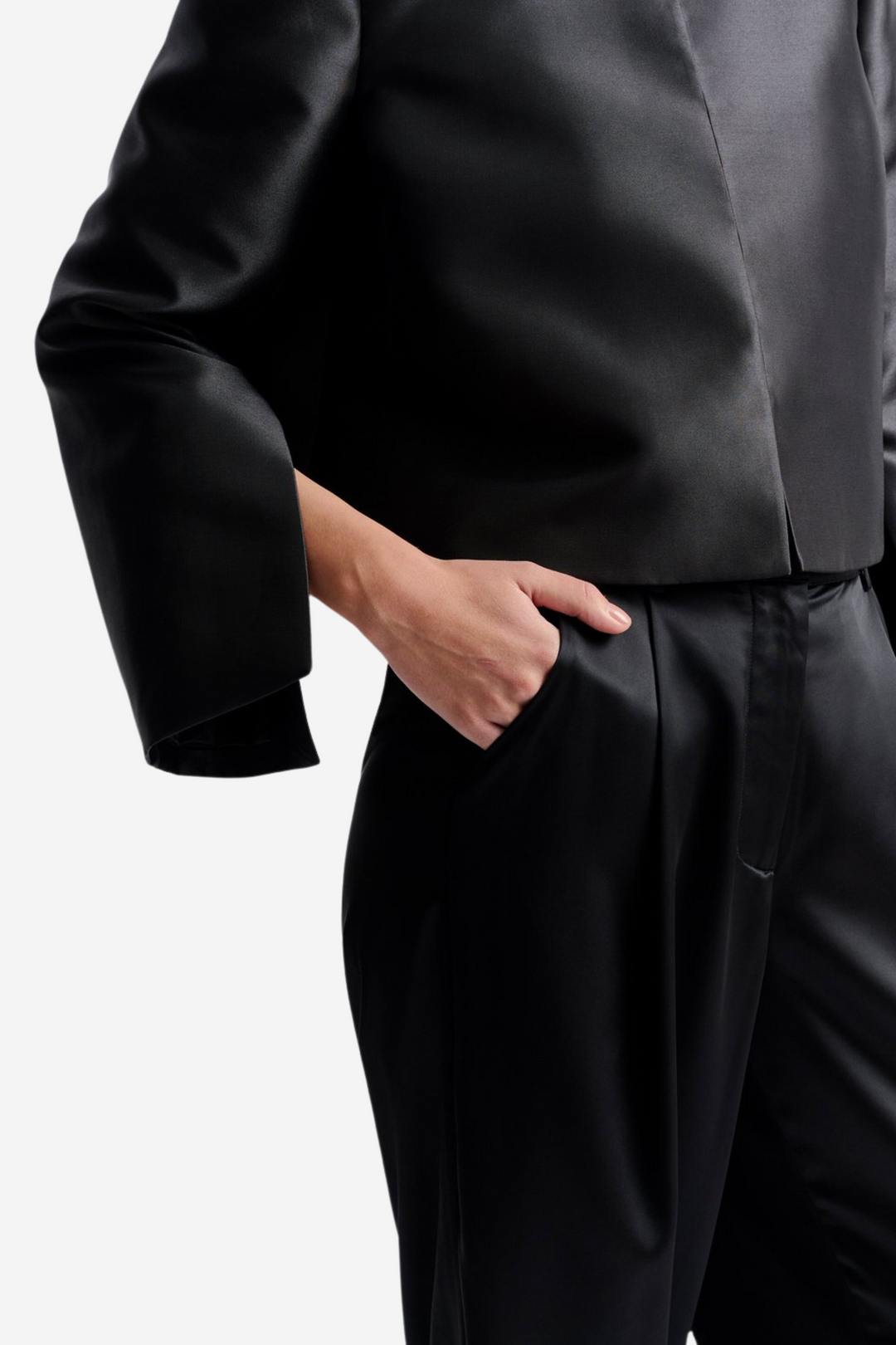 Malina Bluser & Skjorter Ruthie Cropped Long Sleeve Blouse Black