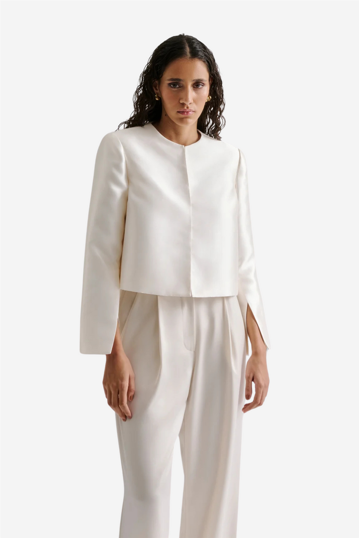 Malina Bluser & Skjorter Ruthie cropped long sleeve blouse Ivory