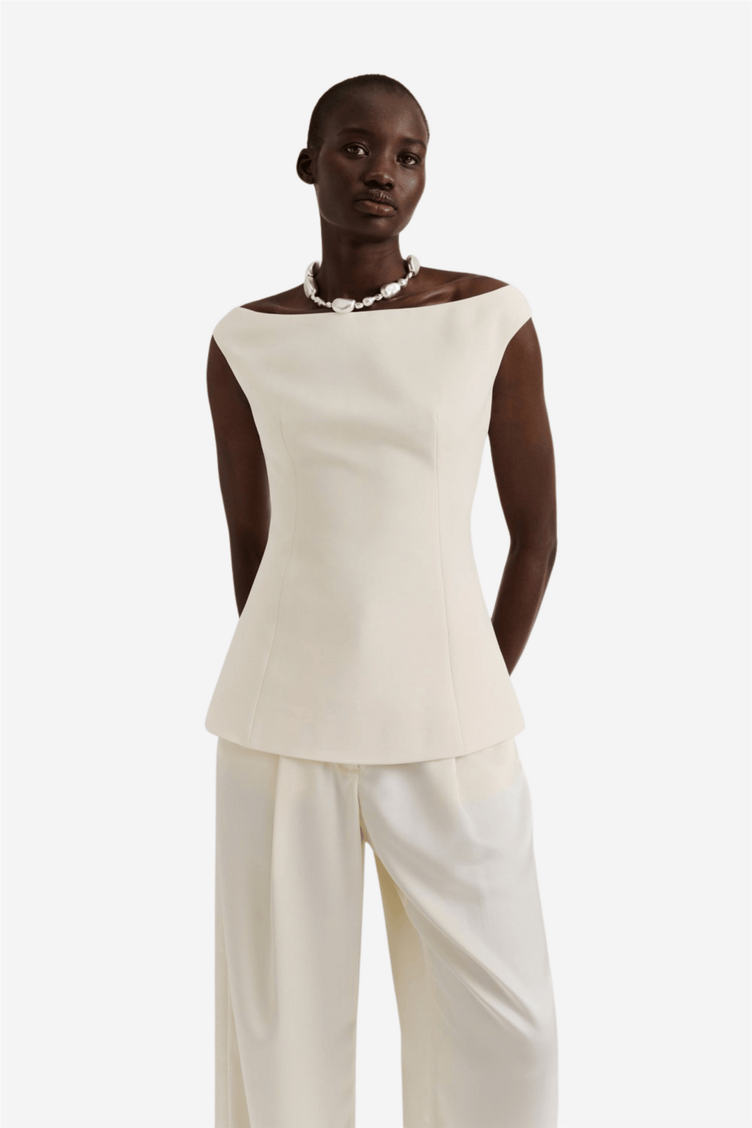 Malina Topper & t-skjorter Diora Half Off Shoulder Top Vanilla