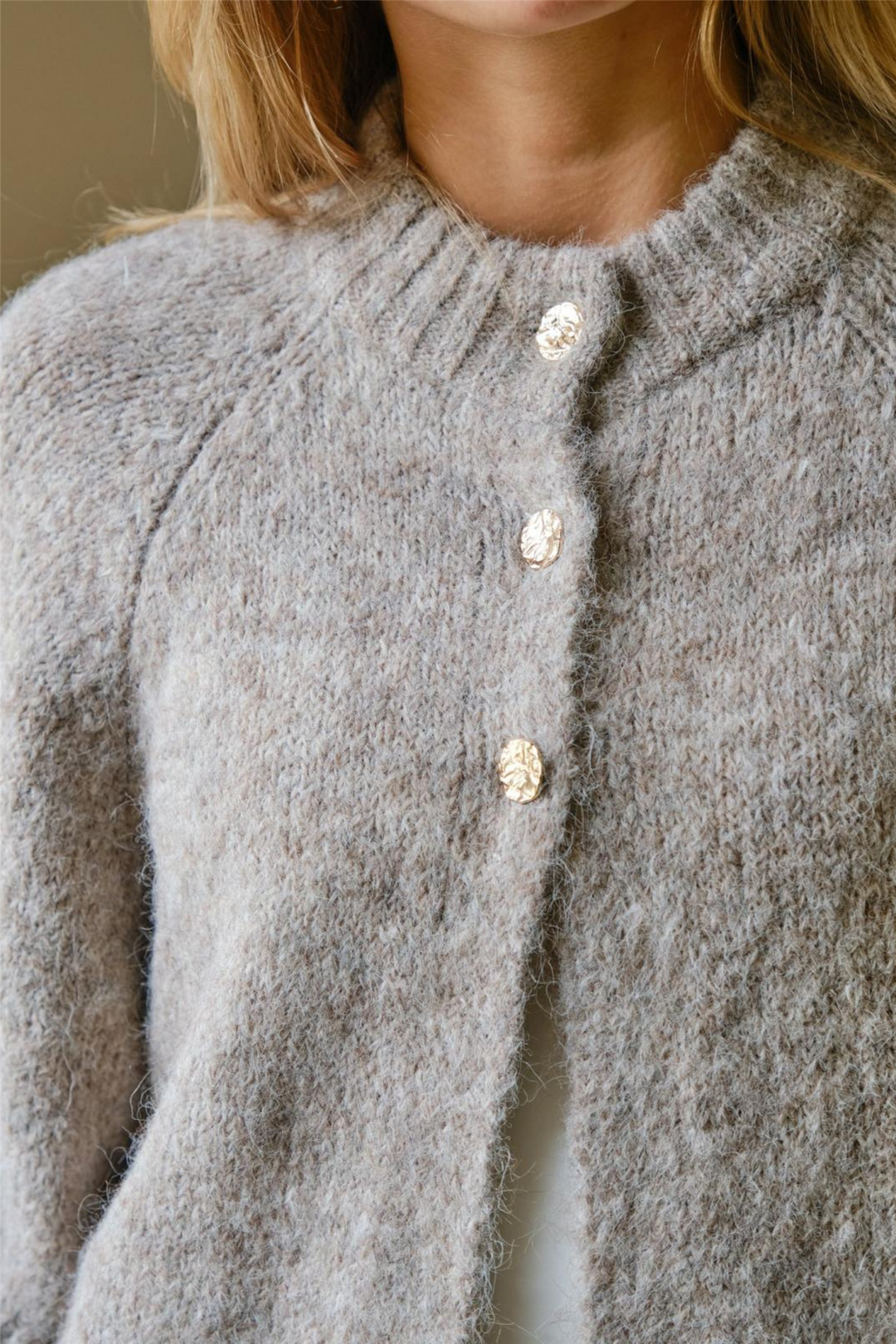 Neo Noir Genser &amp; Cardigan Benuta Fluffy Knit Cardigan Beige Melange