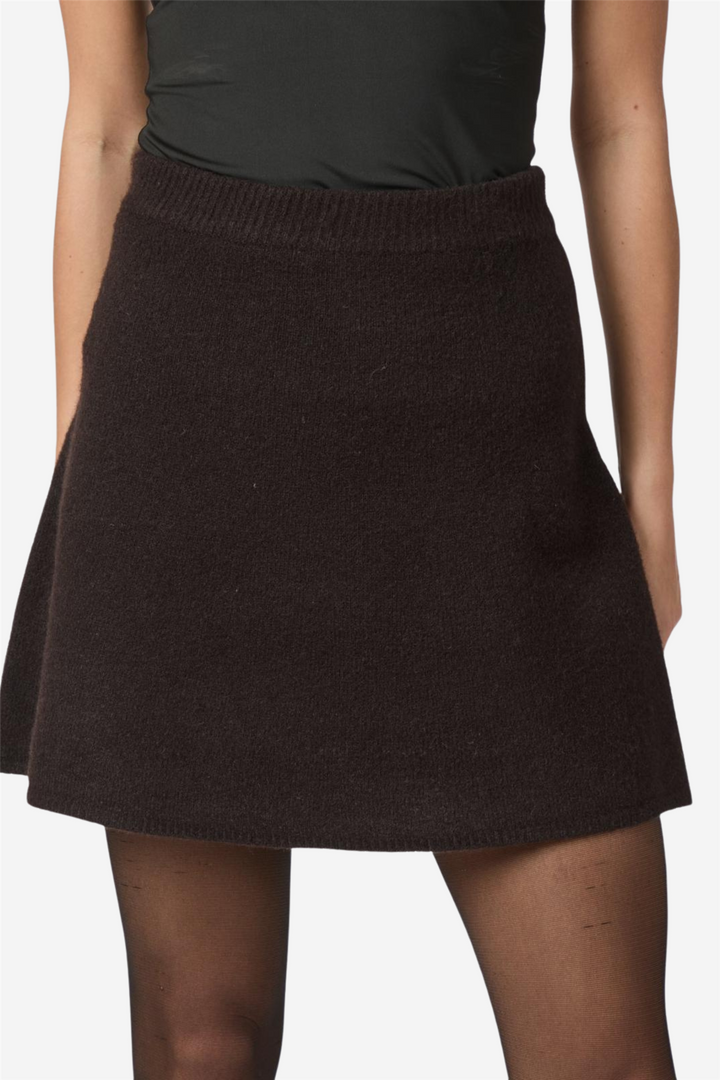 Neo Noir Yttertøy Gisa Knit Skirt Dark Brown